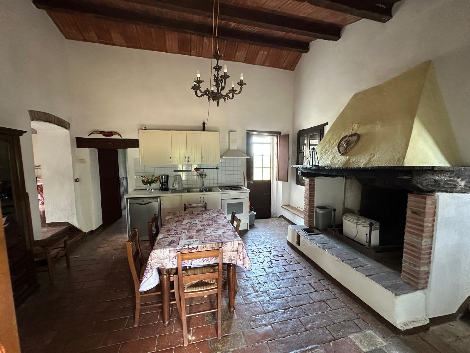 House in Volterra 10